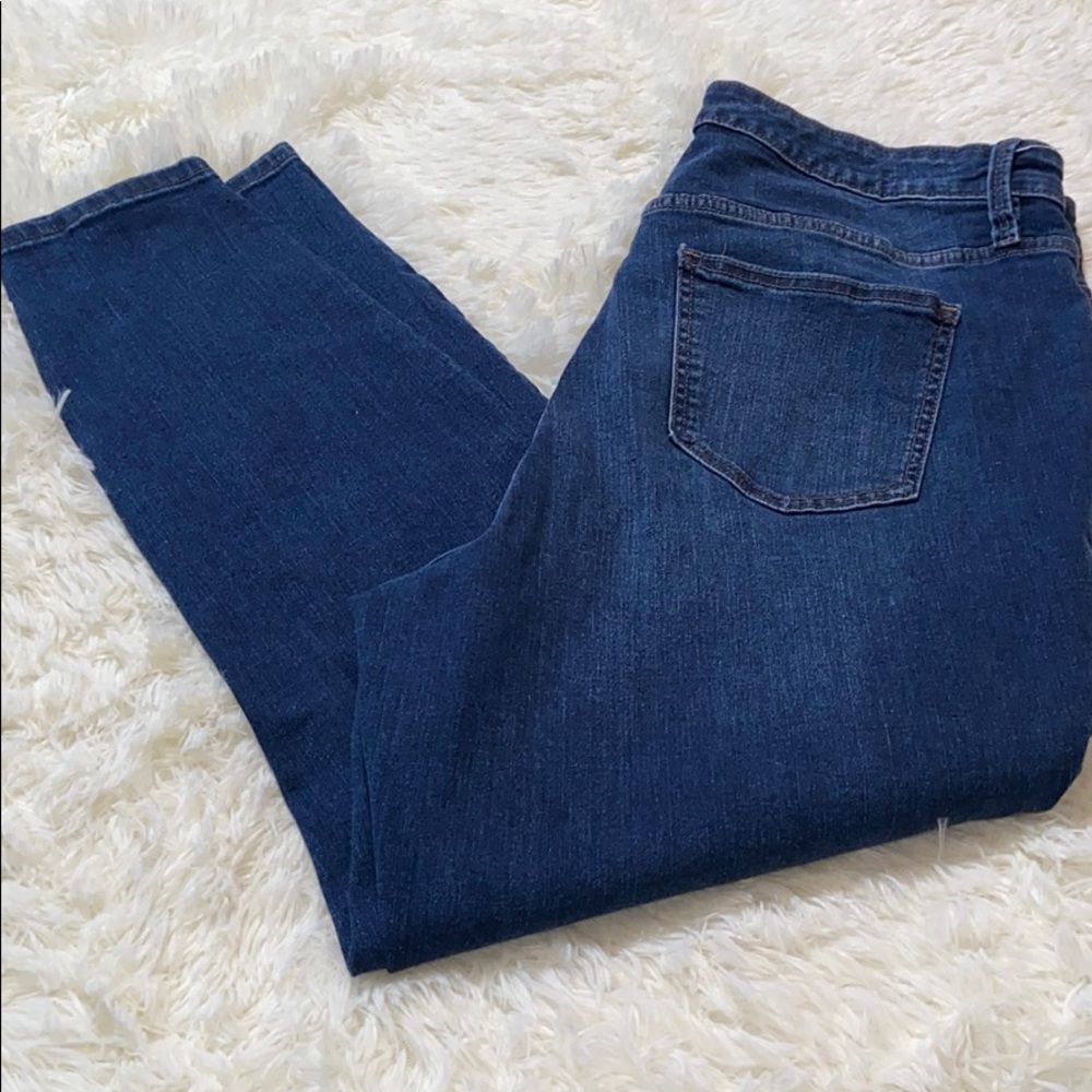 Ava and Viv 18 women’s button front ankle skinny